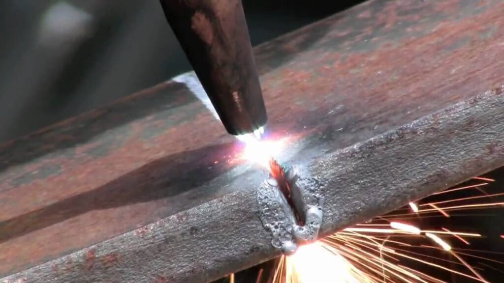 The Impact of Technology on Metalworking: From Handcrafted to Automated Processes 5 OXy fuel CUTTING