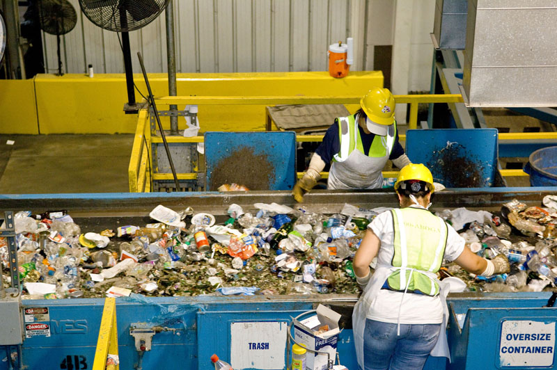 BioLPG: A Better, Cleaner, and Sustainable Energy Choice 4 Workers managing sorting waste for pre-treatment before conversion into BioLPG